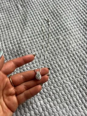 NWOT HILLBERG & BERK MINI DROP NECKLACE SILVER